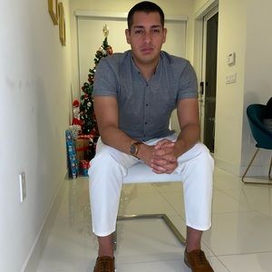 Meet your Posher, Jonathan